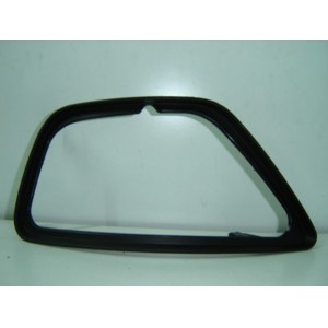 Achetez GRILLE GAUCHE PARE-CHOCS AVANT (AVEC TROUS) FORD FORD FOCUS 02- au meilleur prix sur todocarrocería.com
