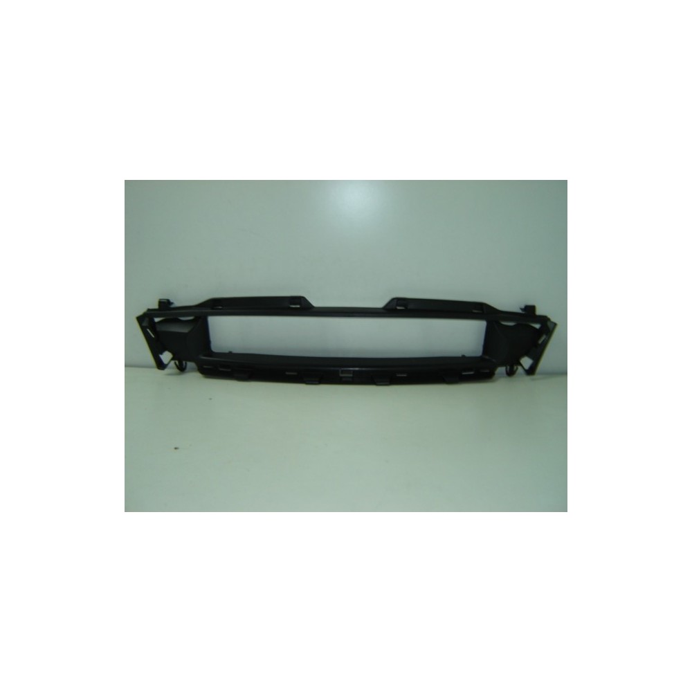 Achetez SUPPORT GRILLE INTÉRIEURE FORD FIESTA 99- au meilleur prix sur todocarrocería.com.