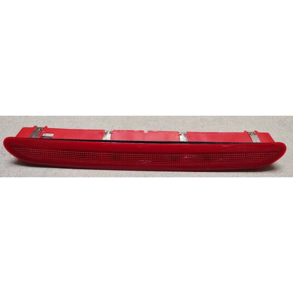 Achetez FEU STOP TROISIÈME V/ROUGE/CORPS ROUGE S/PERÇAGE ESG(LED) VW VW GOLF V/PASS B6 SW 03- au meilleur prix sur todocarrocerí