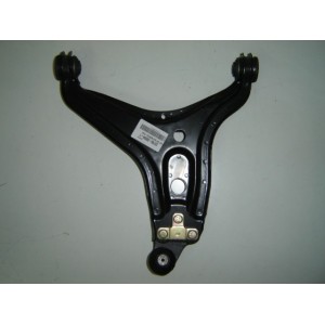Achetez BRAS DE SUSPENSION DROIT. AUDI AUDI 80/90 92-12.94 au meilleur prix sur todocarrocería.com