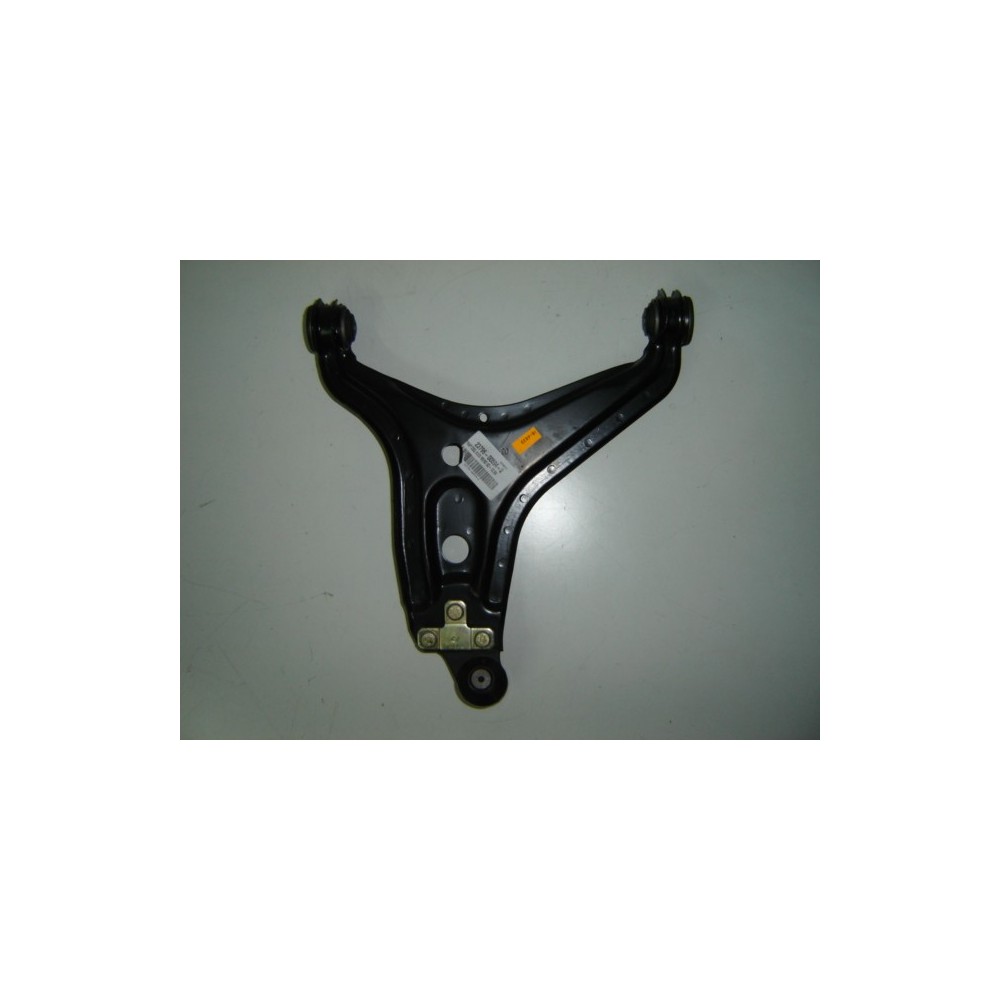 Achetez BRAS DE SUSPENSION GAUCHE. AUDI AUDI 80/90 92-12.94 au meilleur prix sur todocarrocería.com