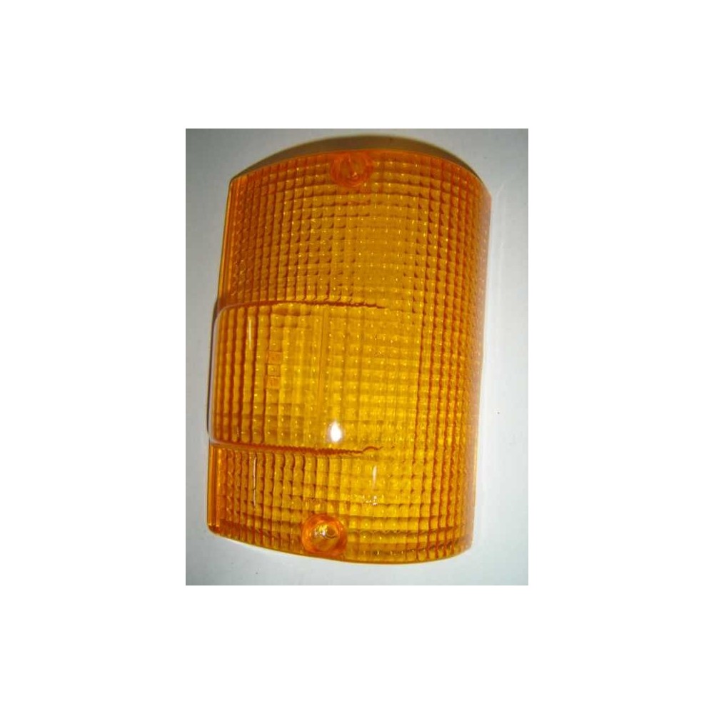 Compra CRISTAL DE PILOTO DELANTERO DERECHO MITSUBISHI MITSU CANTER 331/444 87- al mejor precio en todocarrocería.com