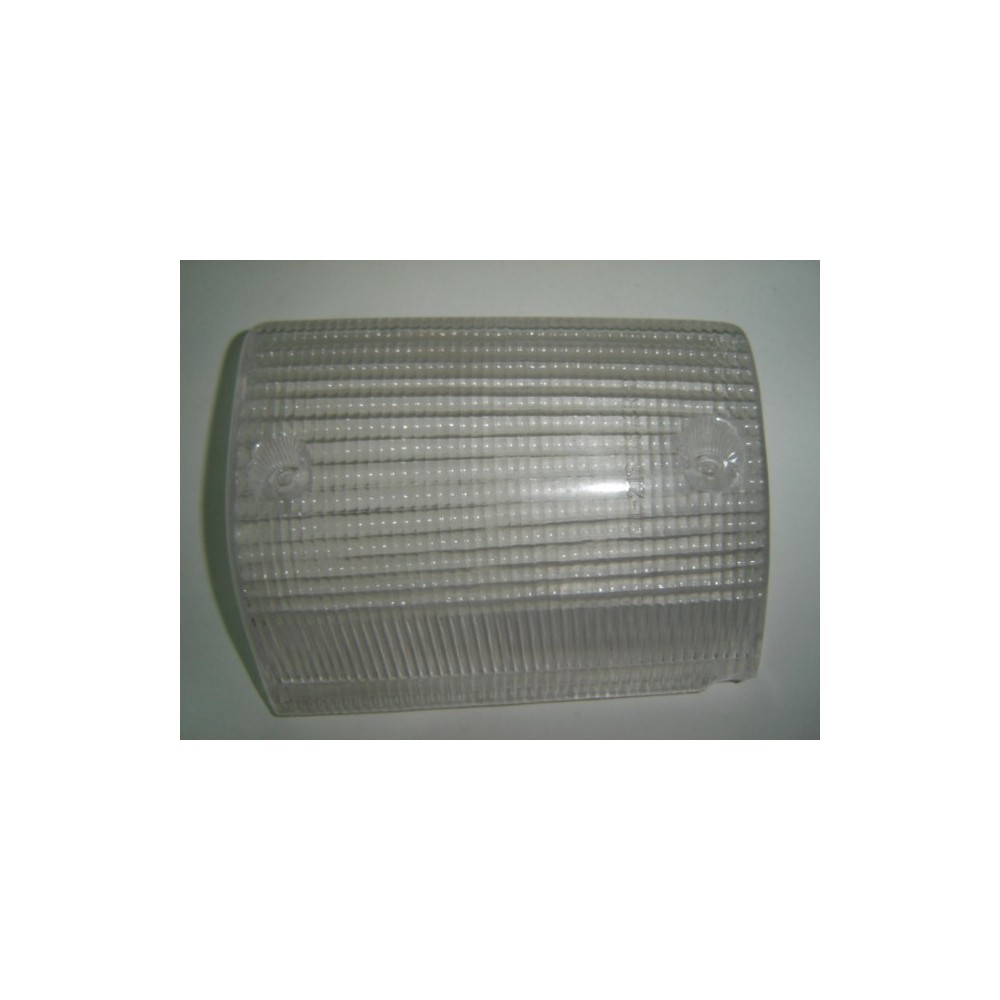 Compra CRISTAL DE PILOTO DELANTERO DERECHO (BLANCO) BEDFORD BEDFORD SETA 82- al mejor precio en todocarrocería.com