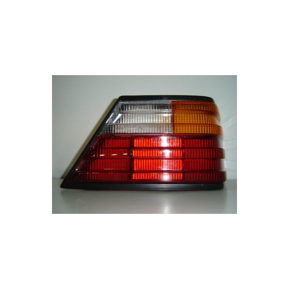 Compra CRISTAL DE PILOTO TRASERO DERECHO MERCEDES MERCEDES W124 85- al mejor precio en todocarrocería.com