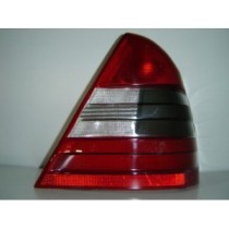 Achetez FEU ARRIÈRE DROIT (ROUGE/FUMÉ/BLANC) MERCEDES MERCEDES C W202 93- au meilleur prix sur todocarrocería.co
